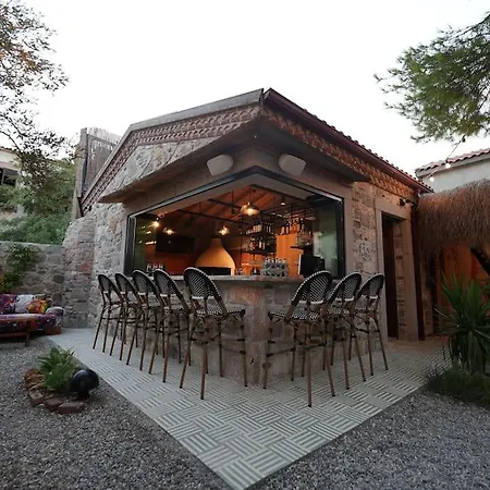 Chi House
